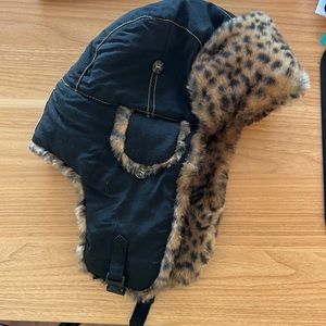 Mad bomber black and cheetah faux fur winter hat XL